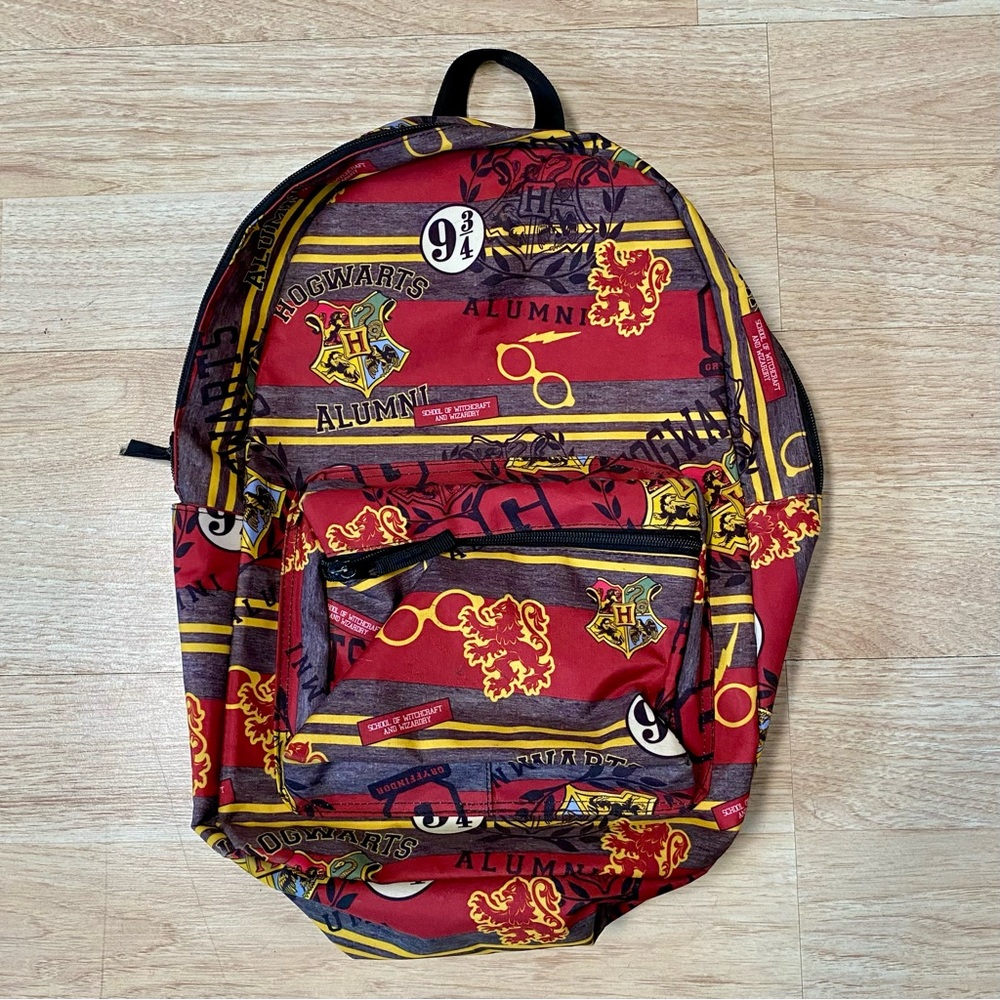 Harry Potter Hogwarts Alumni Backpack Red Yellow Plaid Gryffindor Crest Book Bag